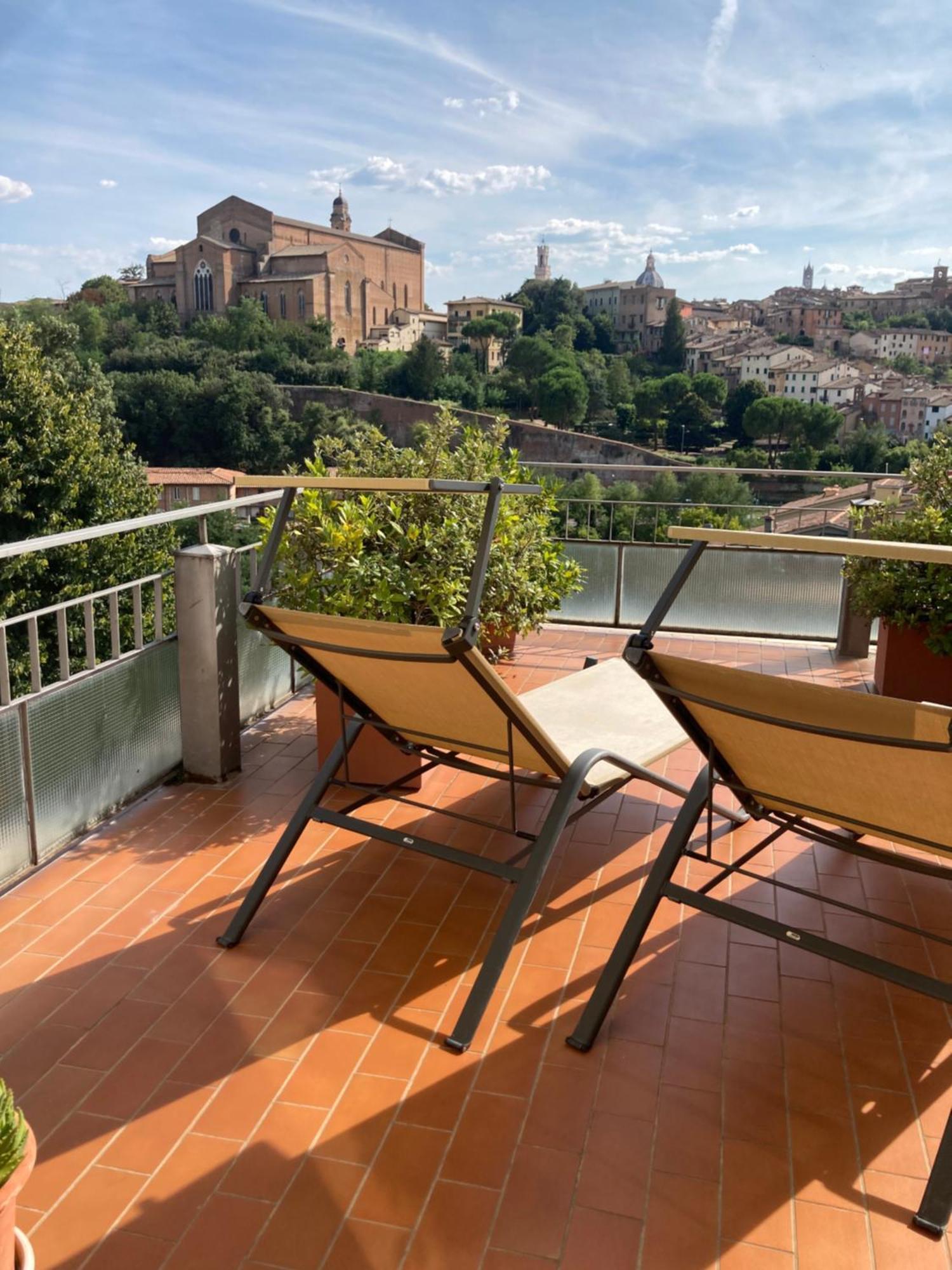 Appartement Attico San Francesco à Sienne Extérieur photo